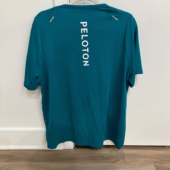 Nike Peloton Running T-Shirt - Picture 2 of 2